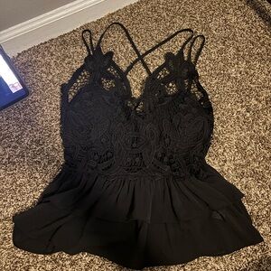 Lulumari Elegant Black Lacey Tank Top